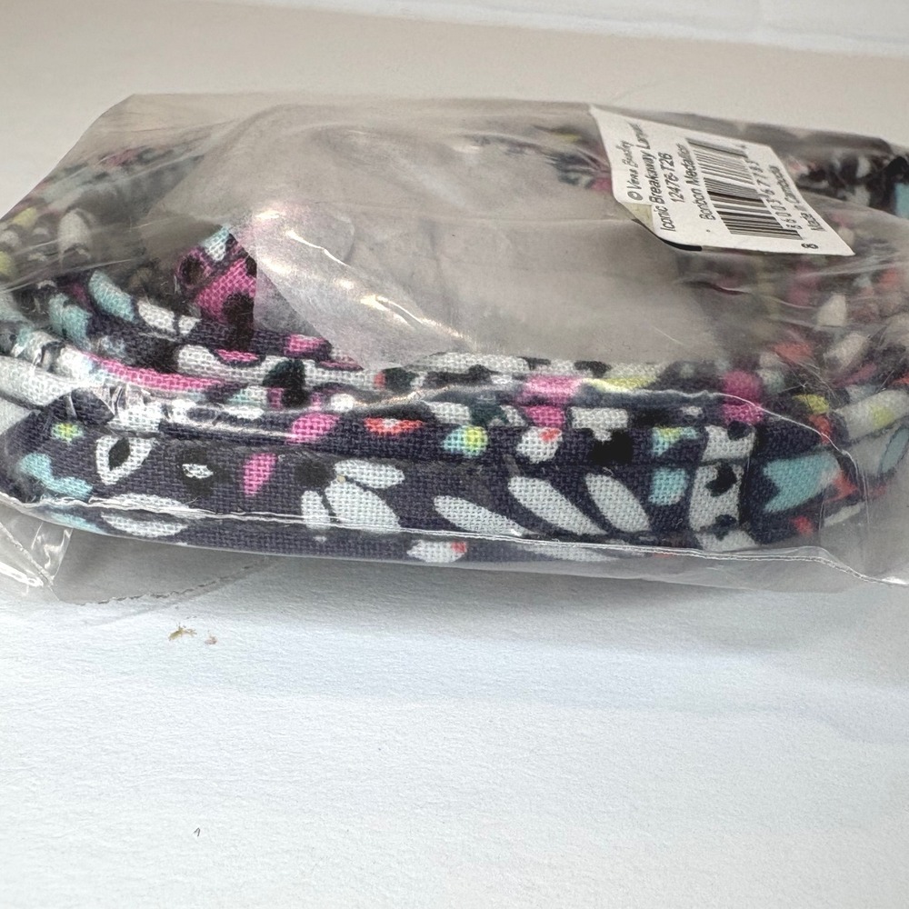Vera Bradley Retired Bonbon Medallion Iconic Breakaway Lanyard NWT  ID Badge